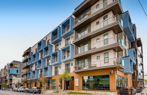 East Cesar Chavez Hotel | Sentral East Austin 1630