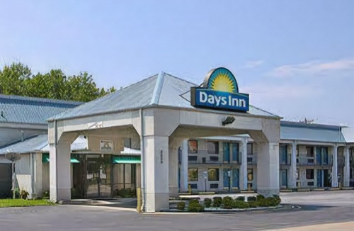 North Little Rock Hotel | Days Inn by Wyndham N Little Rock East