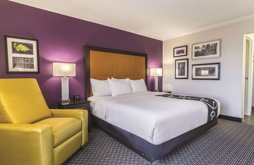 Central Scottsdale Hotel | La Quinta by Wyndham Phoenix Scottsdale