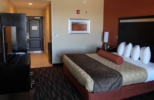 Lancaster Hotel | Wyndham Garden Lancaster CA
