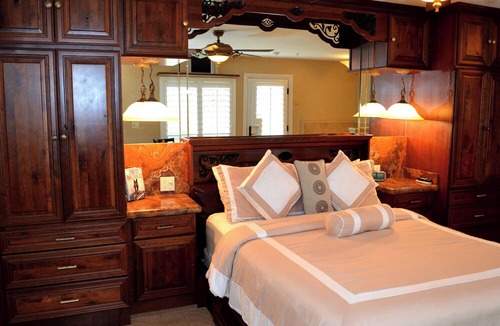 Boulder City Hotel | Milos Inn