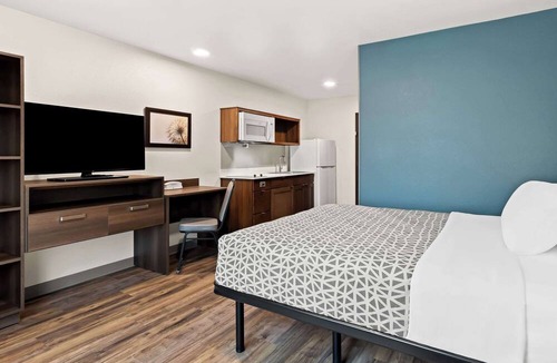 Dupont Hotel | Woodspring Suites Denver Commerce City