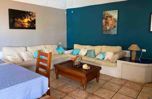 Colonia El Progreso House | Casa frente a la playa a pocos metros del pueblo de Monterrico con privacidad.