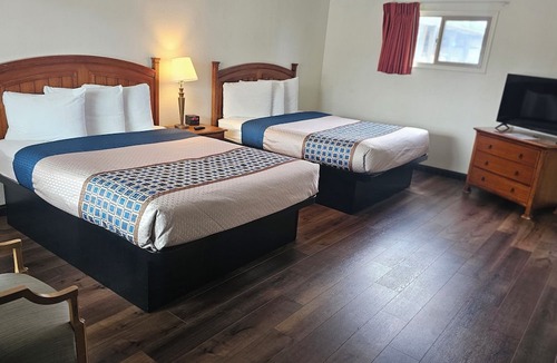 Crescent City Hotel | North Coast Inn