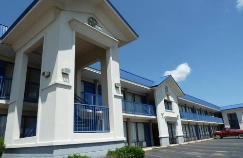 Hillsboro Hotel | Americas Best Value Inn Hillsboro