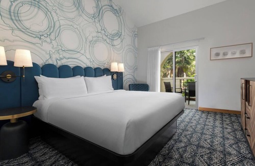 Avalon Hotel | Catalina Canyon Inn