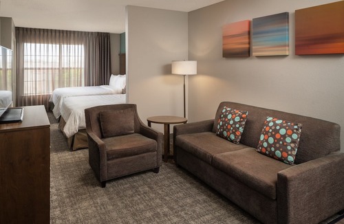 Englewood Apartment | Cozy and Laptop-friendly Studio | Pool & Gym.