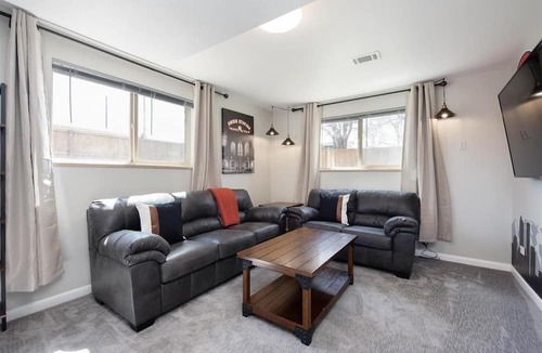 Wheat Ridge Apartment | Modern Chic Retreat | Near Mtns & Red Rocks | Wifi