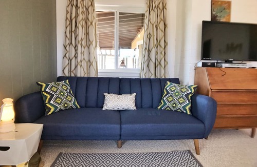 Monument Manor House | Clever Rabbit: 5-Acre Retreat Joshua Tree National Park with Starlink Internet