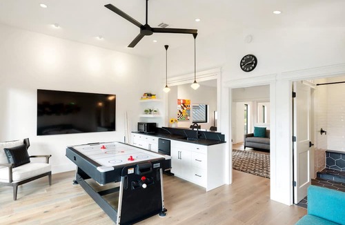 Tarrytown House | Luxury home, lush private yard & pool, walk to Lake Austin & quick Uber Downtown