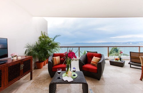 Amapas Condo | Amazing views, best spot on Los muertos beach, Sky Suite F
