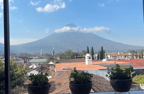 Antigua Guatemala House | Fantastic 4-bedroom newly updated house in the center of Antigua