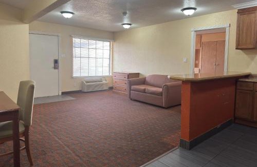 Lubbock Hotel | Travelodge by Wyndham Lubbock