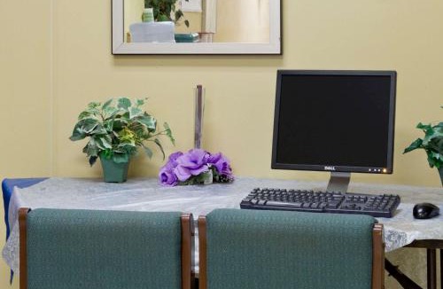 Brenham Hotel | Knights Inn Brenham