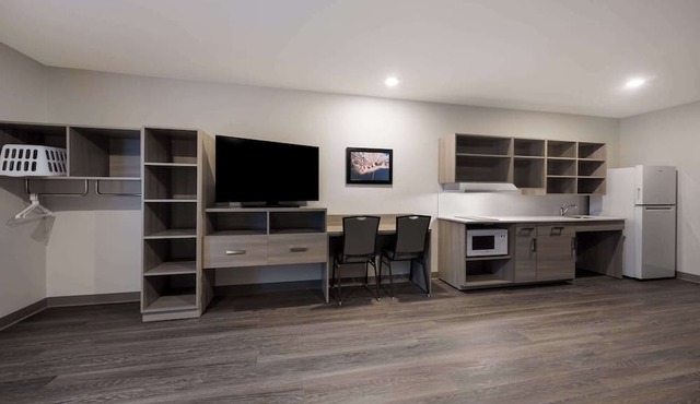 Woodspring Suites Wixom - Novi
