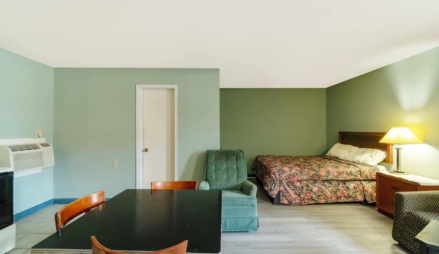 Capital O Parker Motel Clute Jackson Tx 332