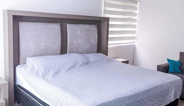 New Cozy San Pedro Home, Patio & Work Area