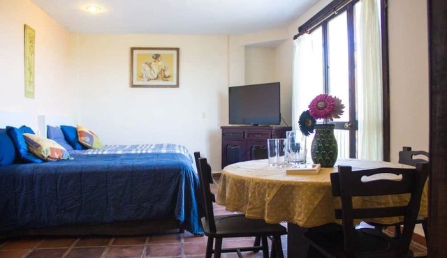 SOLACHE INN