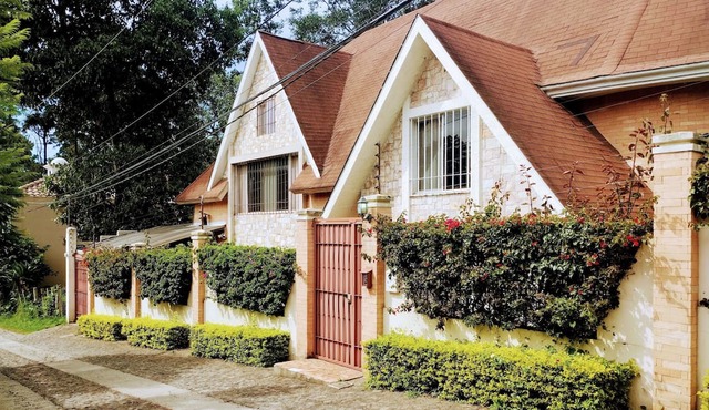 Amplia Habitación en Hacienda Santo Domingo, San Lucas Sacatepéquez