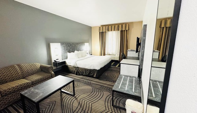 FairBridge Inn & Suites Cleburne