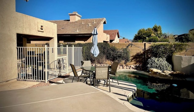 FAMILY HOUSE w POOL & HOT TUB, heating included.