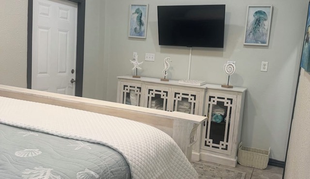 Lush stay at Jamaica Beach RV resort. Enjoy all amenities of the resort as well!