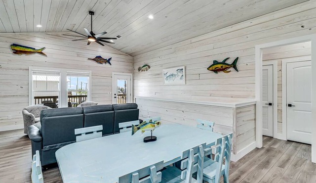 Getaways to this Stunning Rental in Rockport with Pool Access, for Family Glamping in Texas