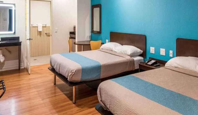2 Queen Beds | Non-Smoking, Micfridge