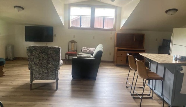 Charming 1-bedroom apartment with WiFi, AC in quaint Thermopolis