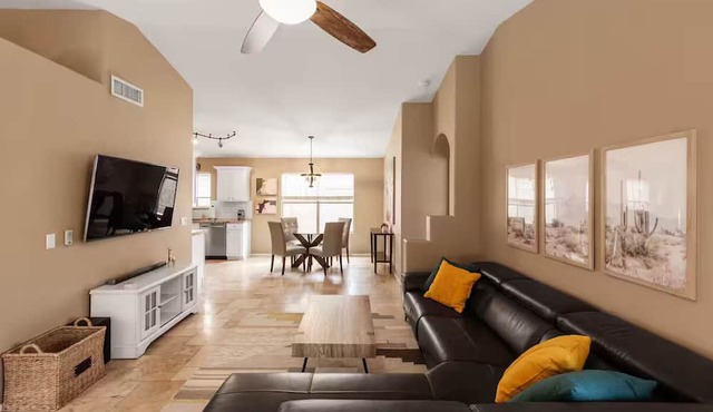 4BR/2BA house in NE Phoenix with crib and beautiful backyard